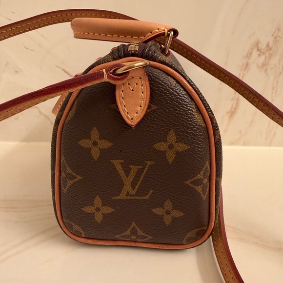 Louis Vuitton Nano Speedy - Picture 7 of 14